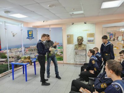 Курсанты Сахалинского морского колледжа приняли участие в информационном мероприятии «Время Героев».